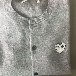 꼼데가르송 화이트와펜 여성 가디건 M사이즈