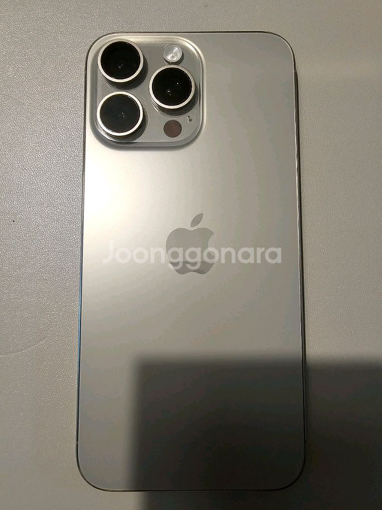아이폰 15 프로 맥스 512 내츄럴 티타늄 (애케플 포함) 팝니다.--2