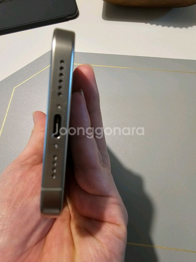 아이폰 15 프로 맥스 512 내츄럴 티타늄 (애케플 포함) 팝니다.--6