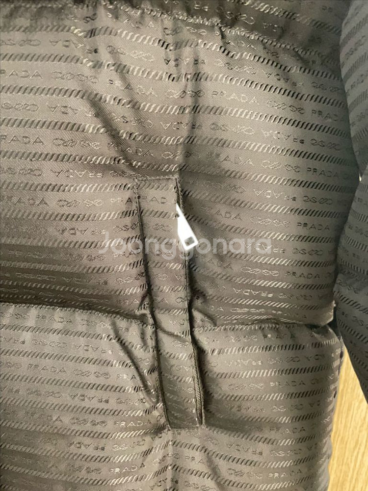 프라다 리나일론 자카드 패딩--2