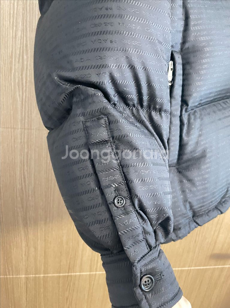 프라다 리나일론 자카드 패딩--5