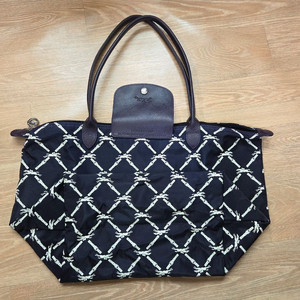 롱샴 로고 프린팅 토트백