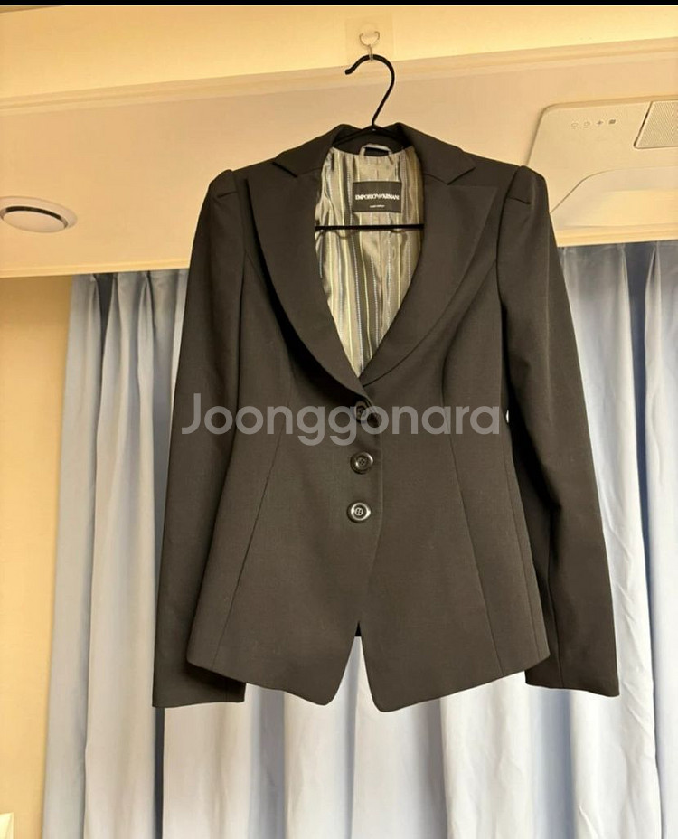 엠포니오 아르마니 여성자켓--0