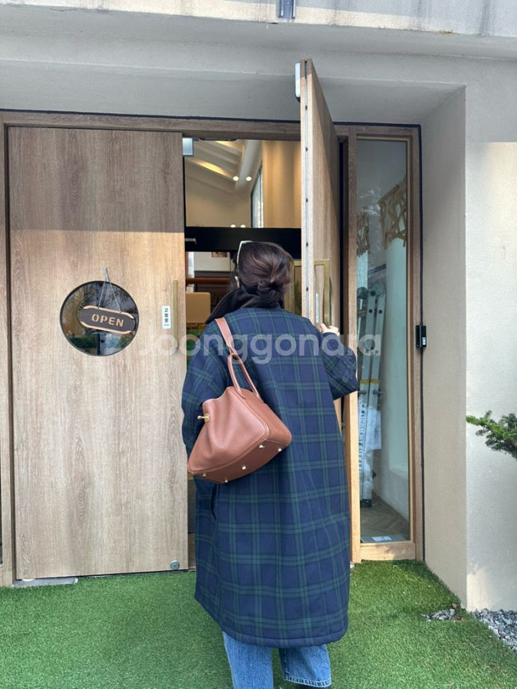 [배럴라이프마켓] 윈터 잉글체크 퍼 코트/새상품--4