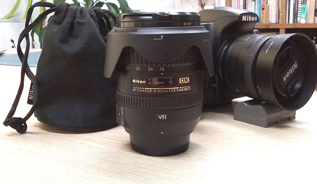 니콘 D300 DSLR 카메라 + 16-85mm +35mm +맨프로토 삼각대 일괄 판매 이미지