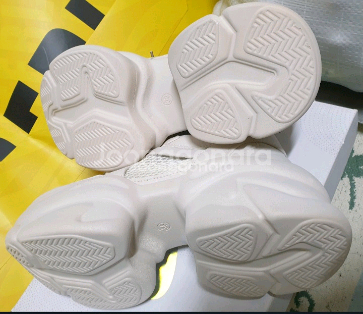 아이보리색 여성 스니커즈230 무료배송 수수료무료--3