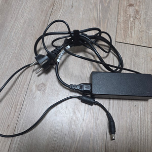 삼성 노트북 어댑터 A10-090P1A AD-9019S