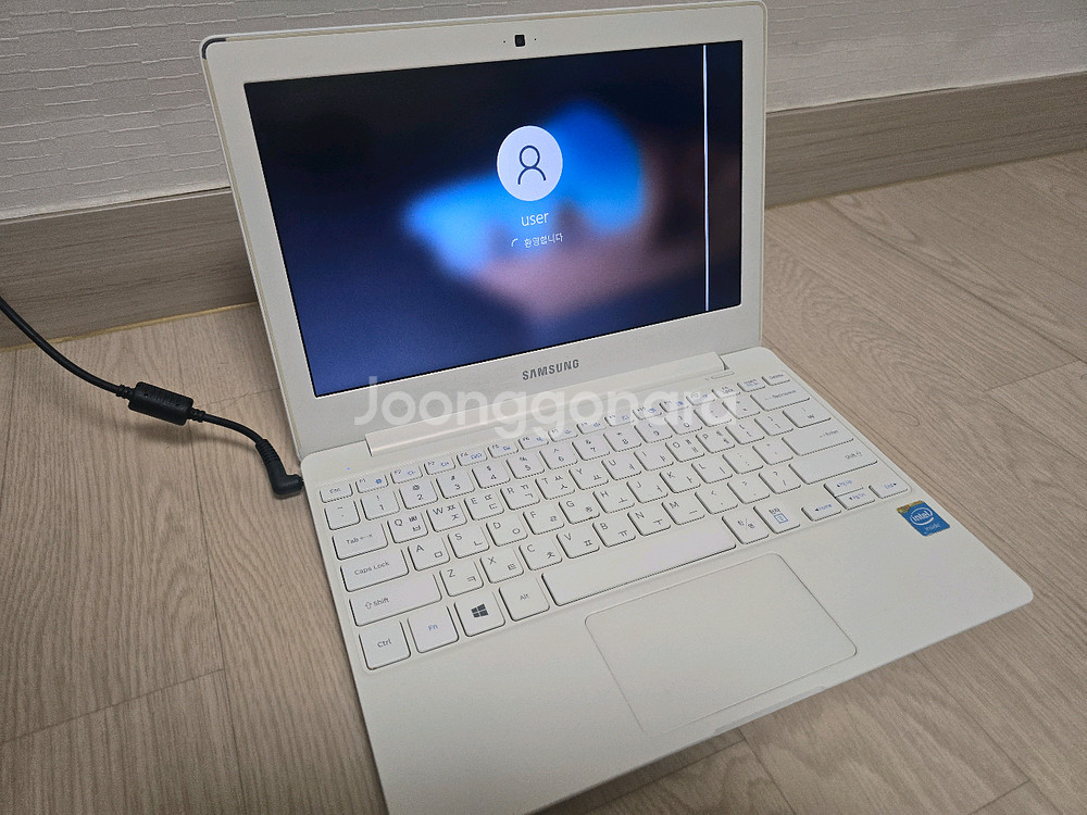 삼성 노트북 NT110S1J 화이트--2