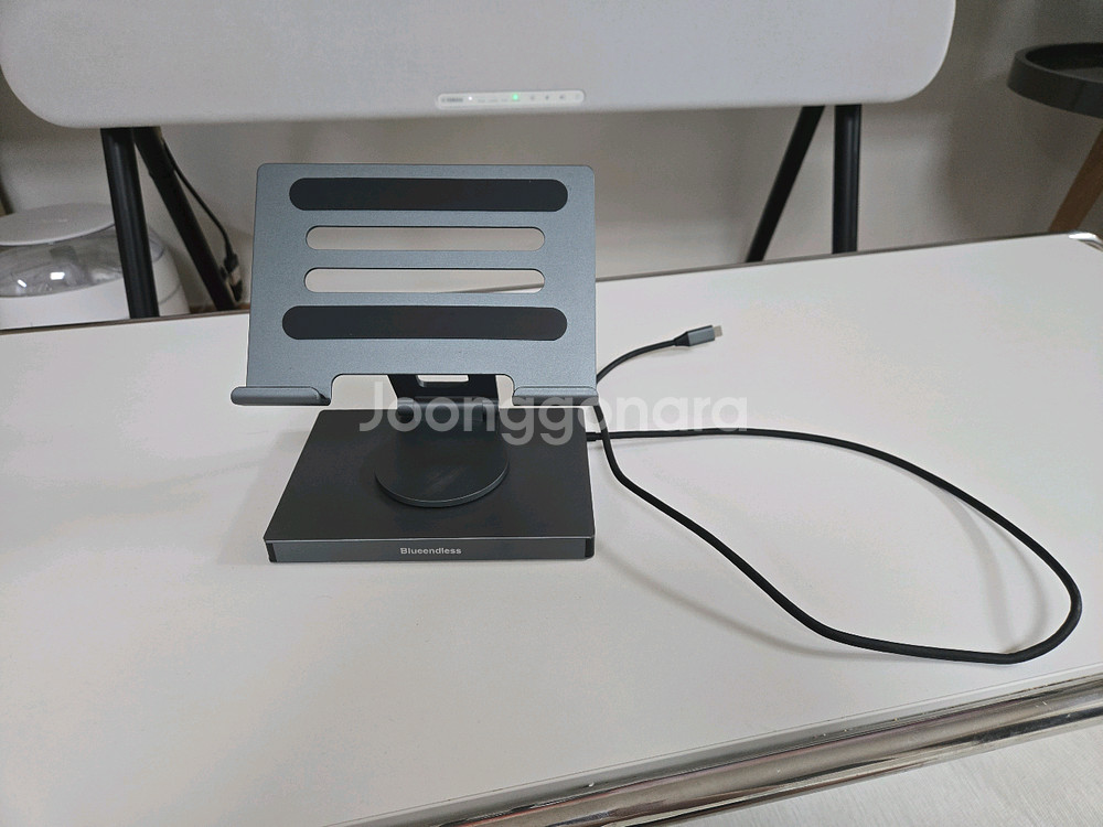 노트북/태블릿 거치대 겸 올인원 USB-C 허브 (독)--0