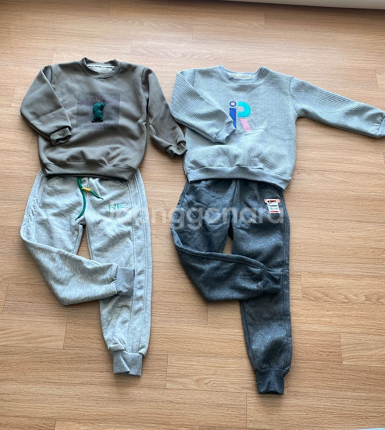 새상품)140 도톰 융기모 맨투맨+바지 상하복세트 2벌--0