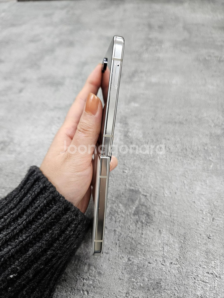 S급 삼성 갤럭시Z플립5 판매 도매가 중고폰--2