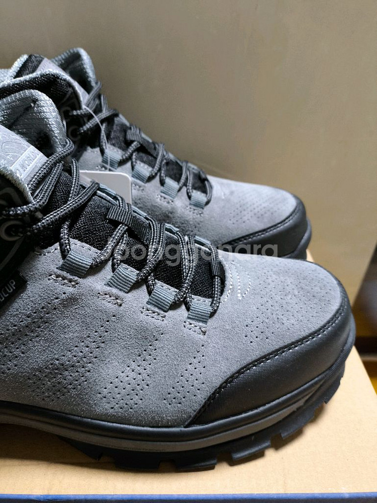 (새상품)등산화 270 트레킹화 프로월드컵 운동화--4