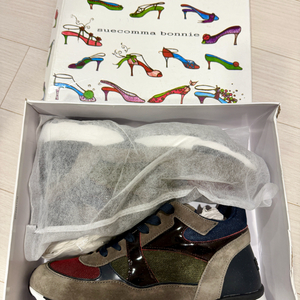 슈콤마 보니 스니커즈 팝니다