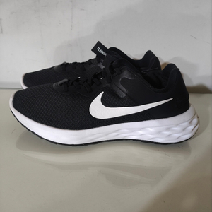 260mm 나이키 레볼루션 6 플라이이즈 런닝화