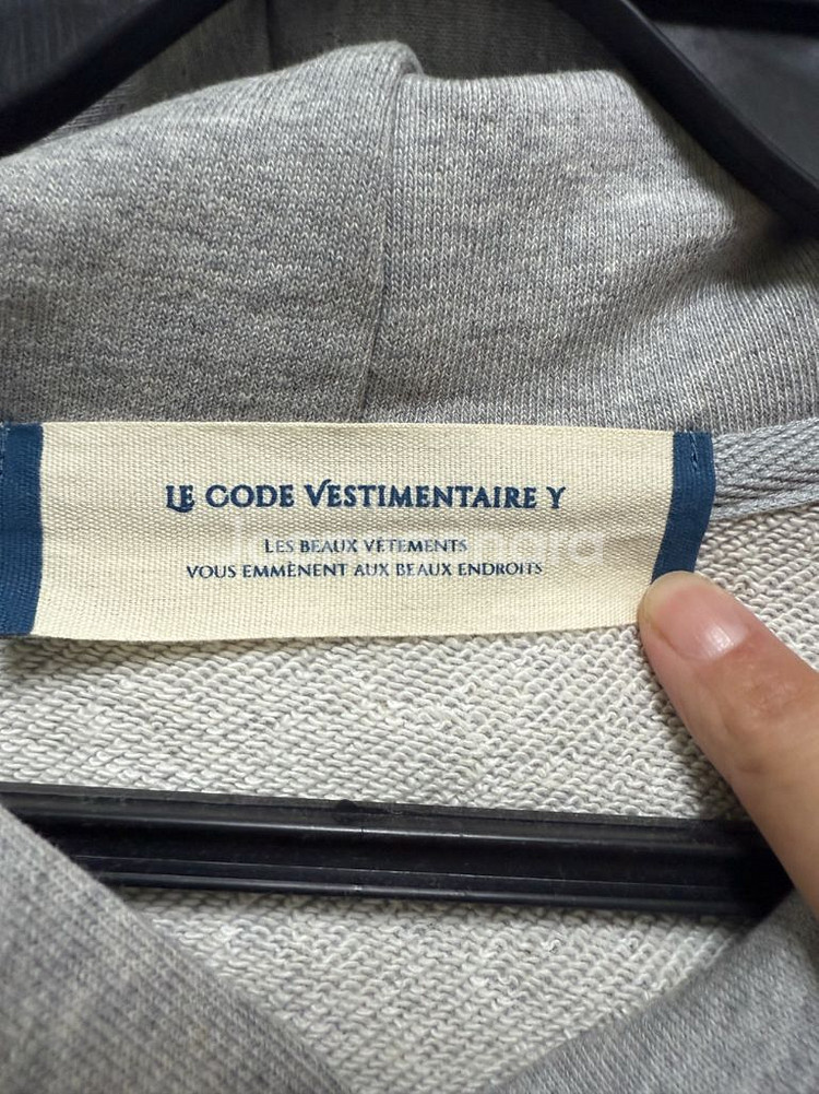 예지스 코스모폴리탄 후드--2