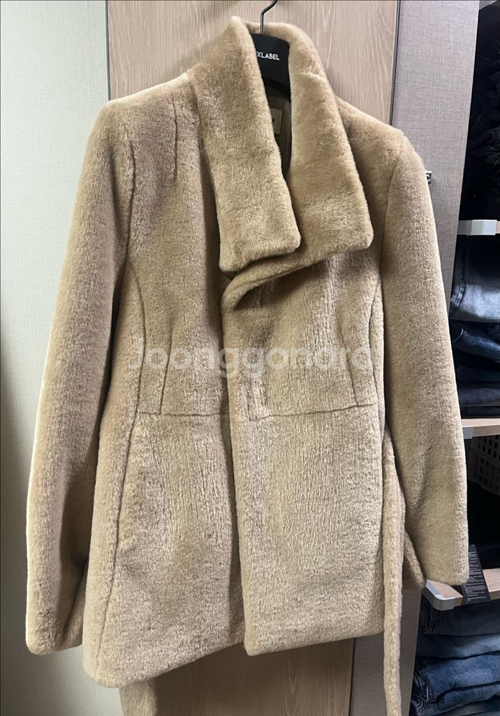 칙스라벨/세브르퍼자켓/여자퍼자켓/퍼코트--6