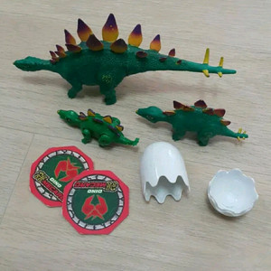 공룡메카드 스테고 사우르스 더블피규어와 타이니소어
