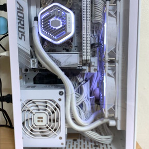 9800x3d + 9070xt ITX 본체