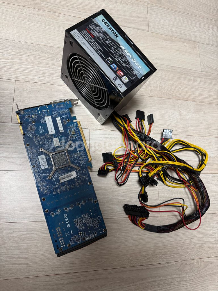 고장난 파워 그래픽카드 팝니다.--1