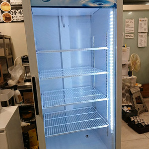 음료냉장고 특A급 상태 청소완료