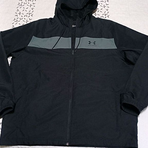 언더아머 얇은바람막이 빅사이즈120 가슴70 기장79