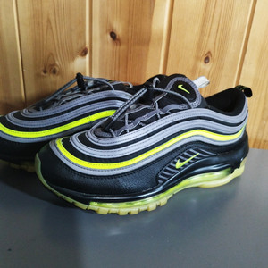 240mm 나이키 에어맥스97 그린볼트 블랙 운동화