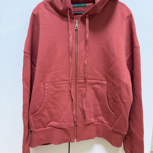 예지스 코스모폴리탄 후드짚업