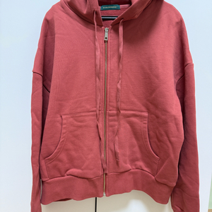 예지스 코스모폴리탄 후드짚업