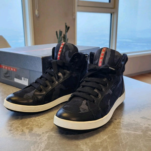프라다 PRADA 남성 하이탑 스니커즈[정품. 박스 풀구성. 상태최상]