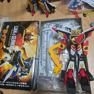 택포smp 슈퍼화이어 다그온 미조립 건키드 라이언 팝니