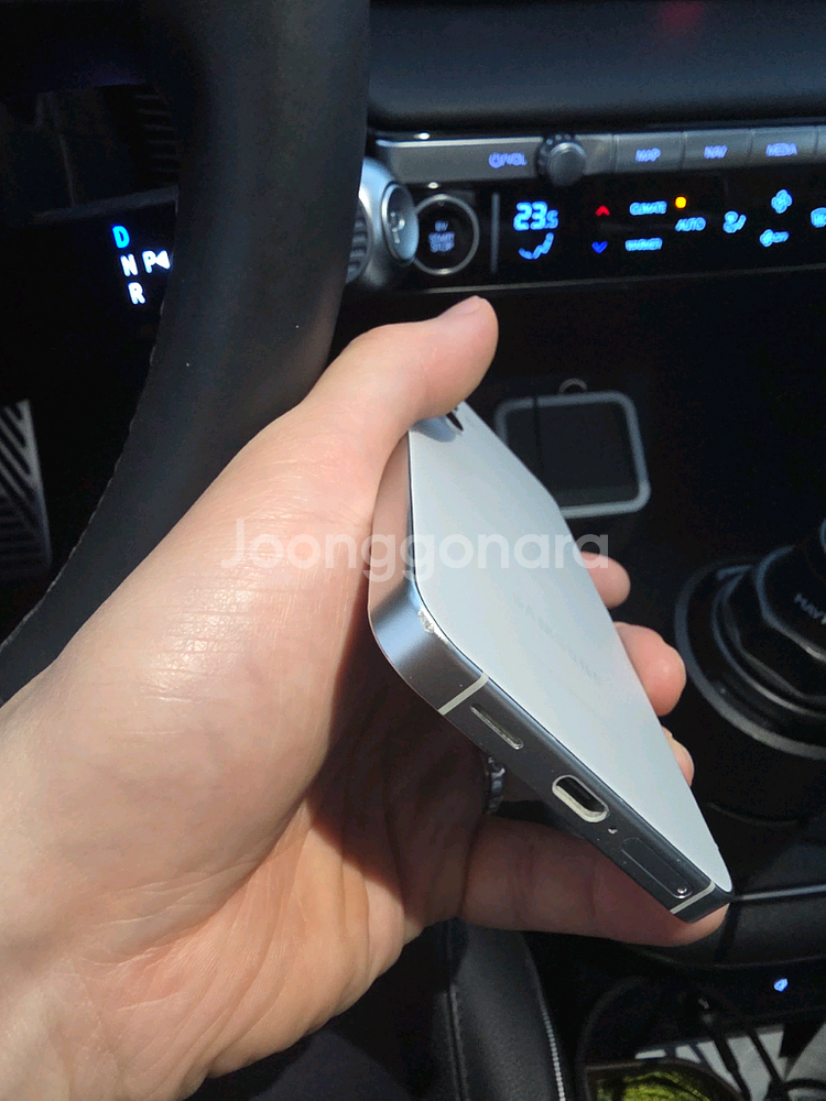 갤럭시s24 256g 화이트 팝니다--1