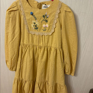 치크 플라워 자수 원피스 120 (새제품/택포가격)