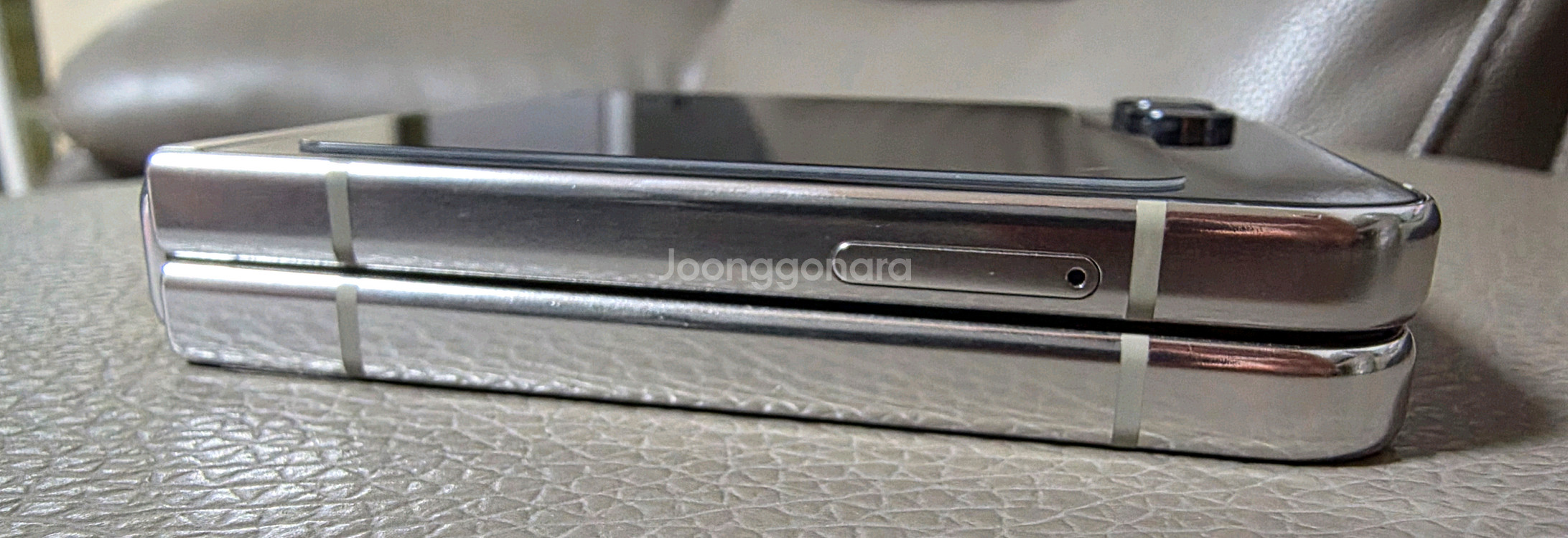 자급제 갤럭시 Z 플립5 화이트 512GB + 케이스--11