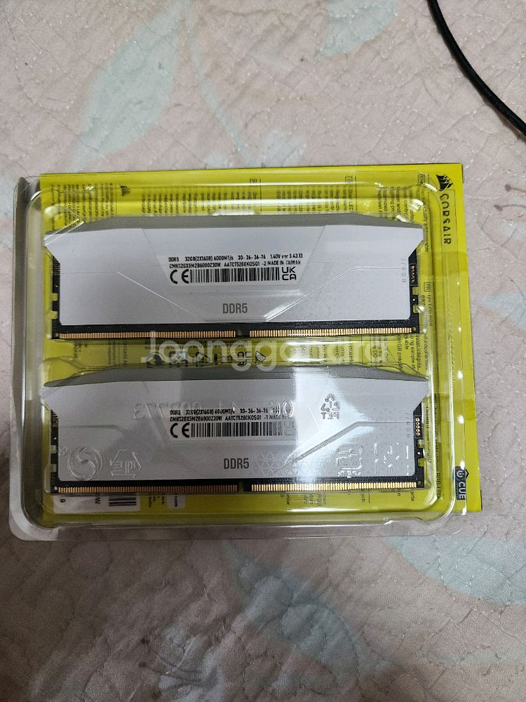커세어 램 6000mhz 30cl 화이트 팝니다.--2