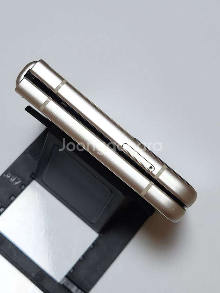 갤럭시Z플립3 256G 무잔상 크림 55254--7