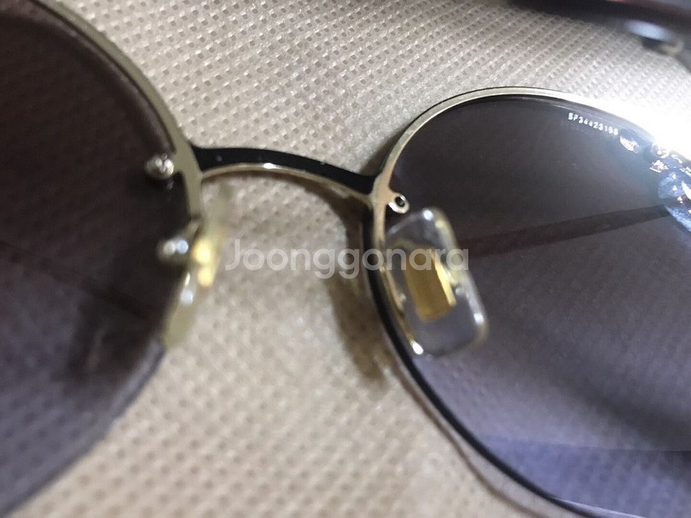 miu miu미우미우선글라스 사리외호 실크스카프--3