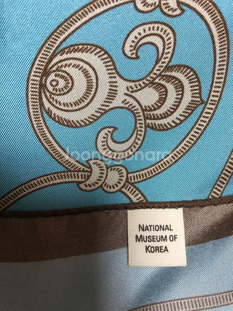 miu miu미우미우선글라스 사리외호 실크스카프--9