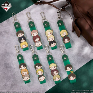 미개봉 내수용 진격의 거인키링 4종 일괄만 팝니다.