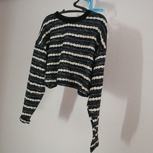 여자옷 앤디아더 크롭 네이비 니트 티셔츠