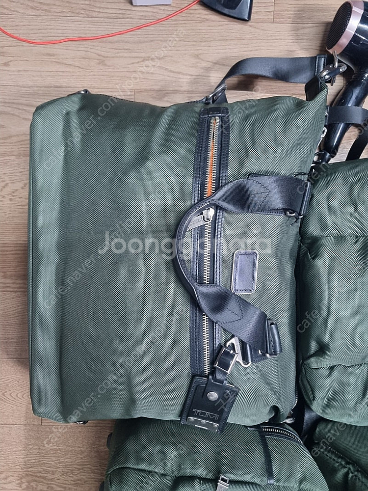 투미 카키 컬렉션--4