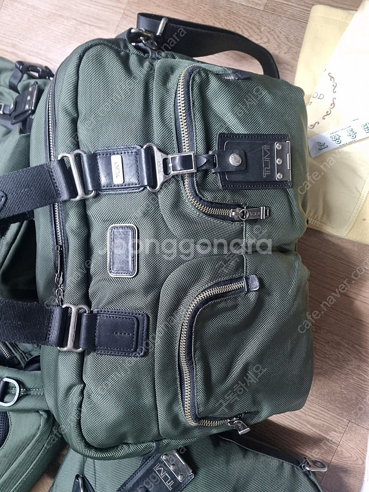 투미 카키 컬렉션--8