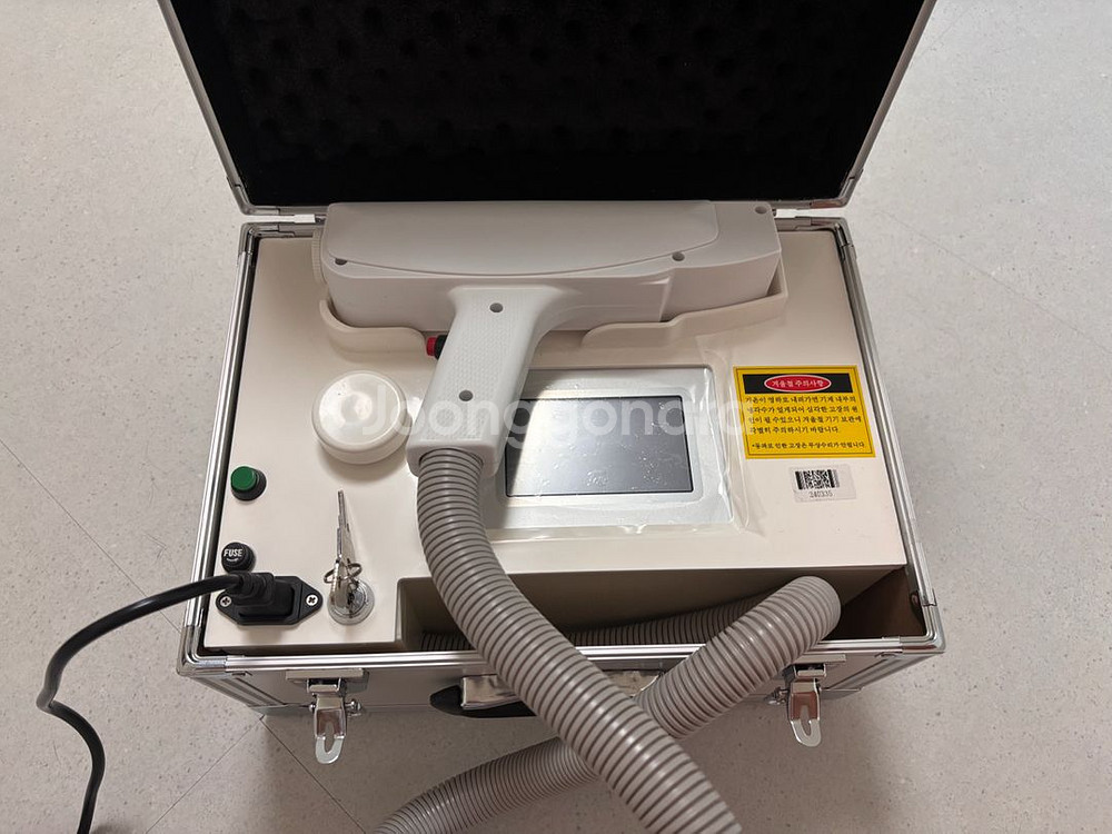 레이저 색소 토닝 기기 판매합니다.--0