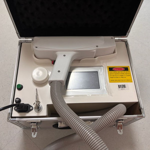 레이저 색소 토닝 기기 판매합니다.