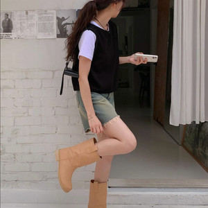 베이지 레더 미들 부츠 (235)