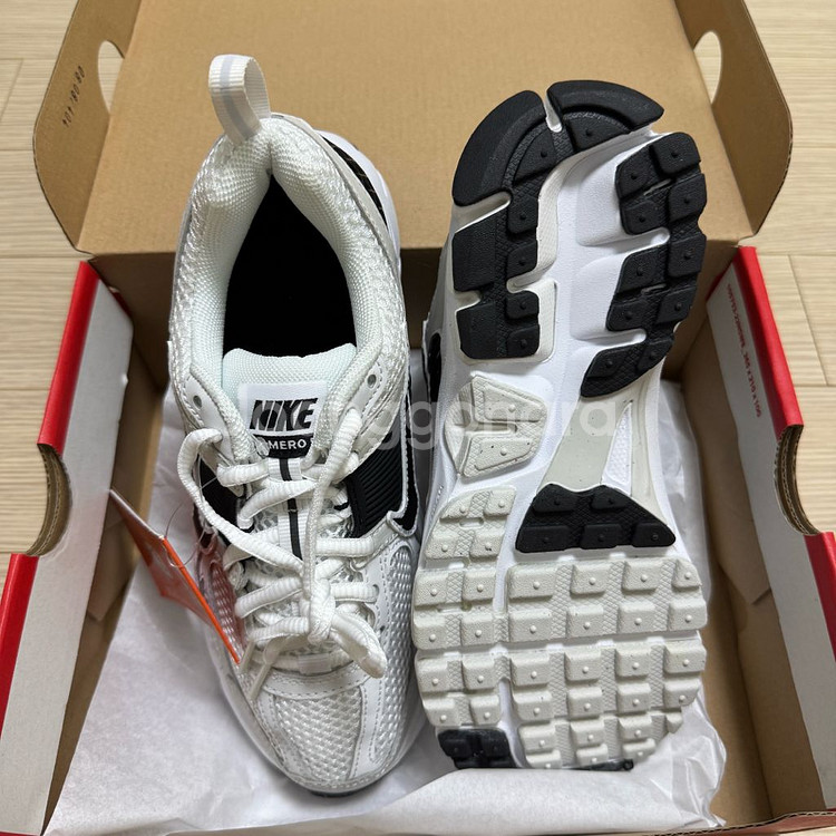 나이키 보메로5 230--2