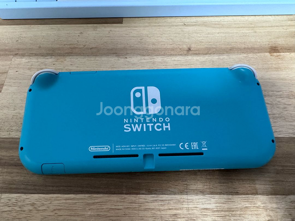 닌텐도 스위치 라이트 팝니다.--2