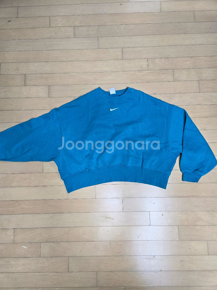 나이키 스몰로고 크롭티 85--1