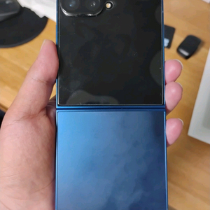 갤럭시 z플립7 판매해요.(풀박스)