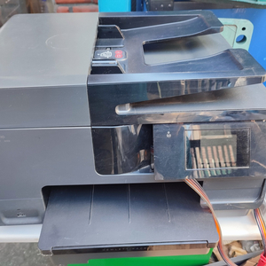 HP 오피스젯 프로 8610 복합기 2대 (1대 고장, 1대 정상)