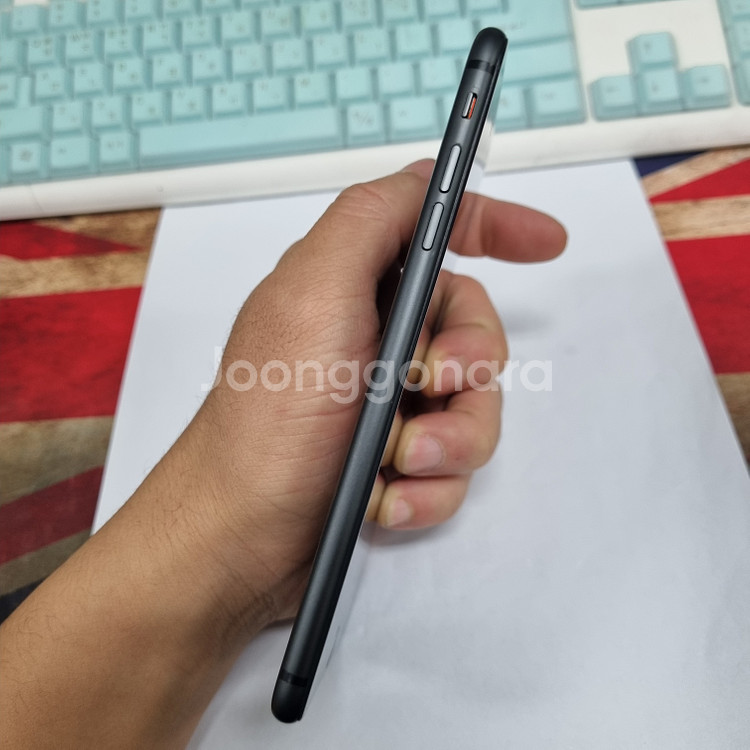 206405 아이폰8플러스 256 블랙 AA급 중고폰 배터리100%--4